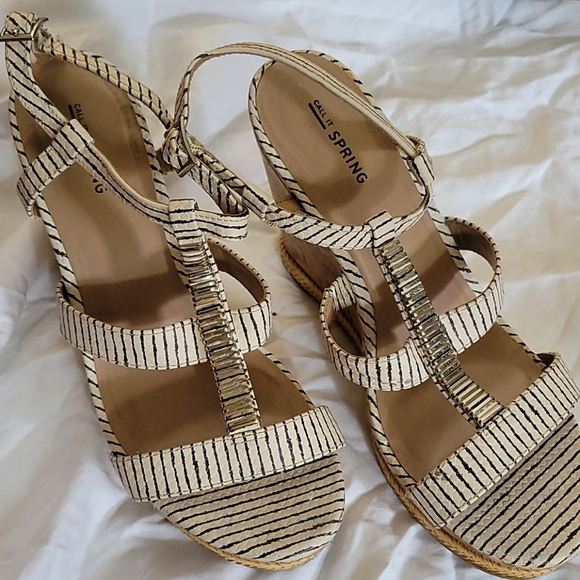 Spring  sandals - Picture 2 of 4